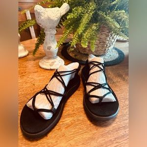 TEVA Voyager Infinity Elastic Gladiator Style Sandals Woman’s Sz 7